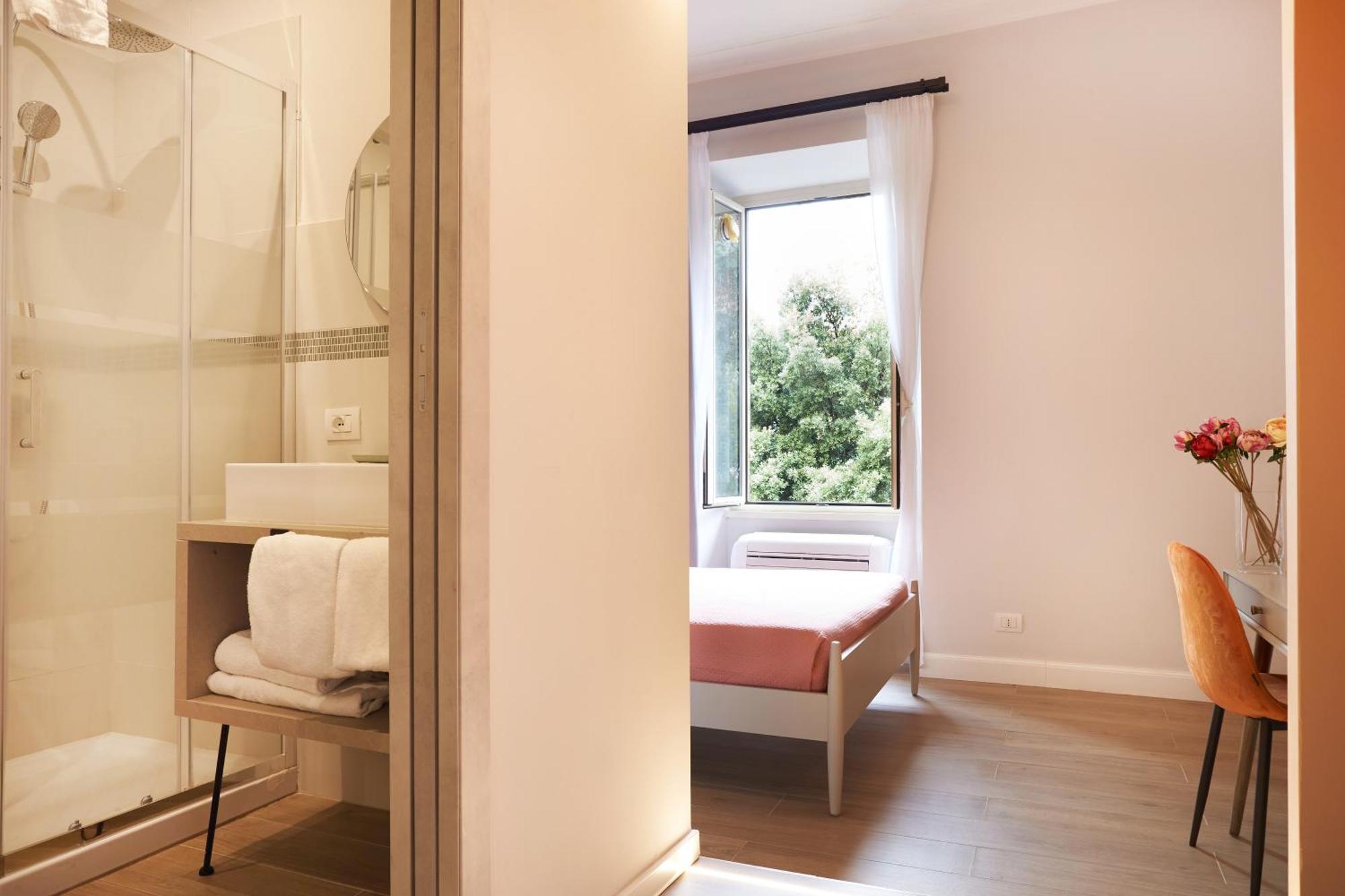Hotel Reyes Rome Exterior photo